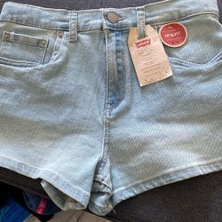 Short Levis 