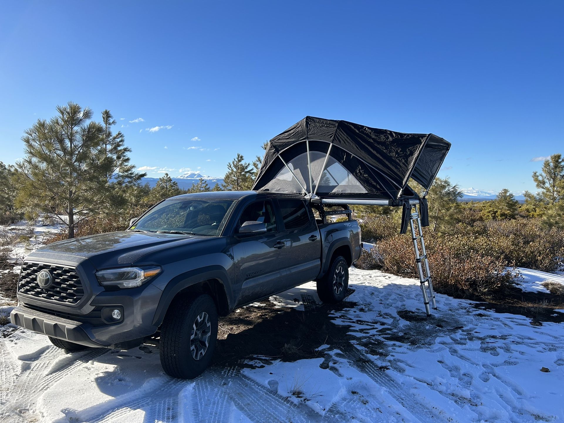 Freespirit High Country 55” RTT w/ Rack