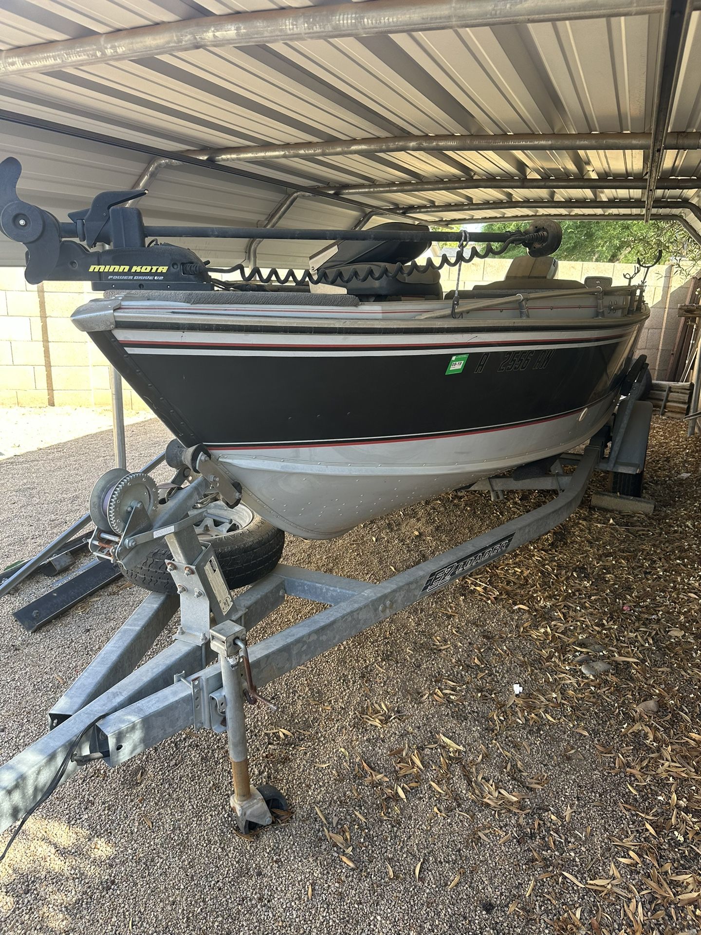 1990 Lund Aluminum Boat 135 HP Mercury 
