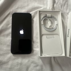 550.  Selling My iPhone 14 Pro 128 Gb Excellent Condition Unlocked For Any Carries,,