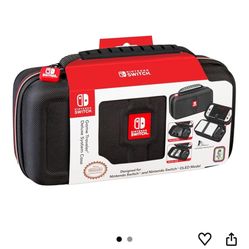 Nintendo Switch Deluxe Travel Case