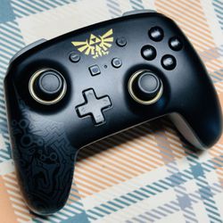 PowerA Enhanced Wireless Controller Nintendo Switch - Legend Zelda Hylian Crest