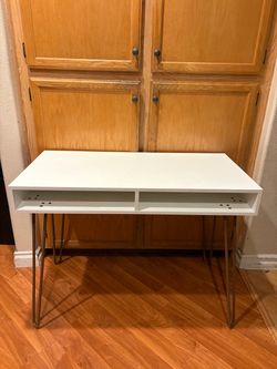 White Desk with Hairpin Legs