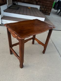 Ethan Allen side table $15