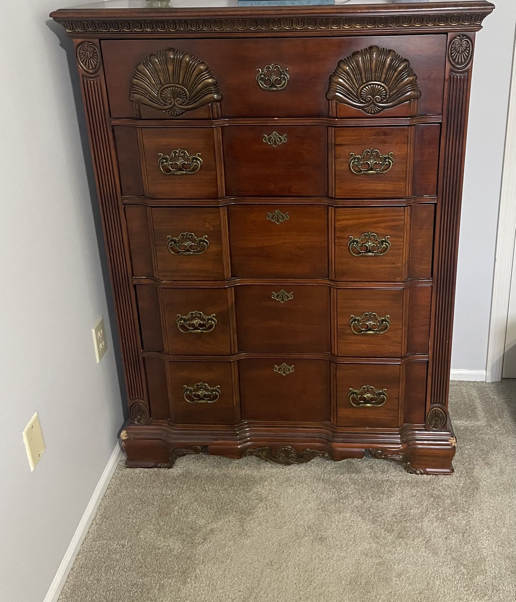 Dresser Rip
