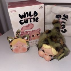 CRY BABY WILD BUT CUTE VINYL PLUSH PENDANT CAMO CUTIE