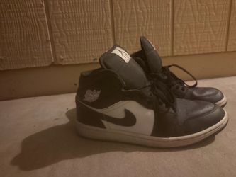 Used men’s Air Jordan high tops size 10.5