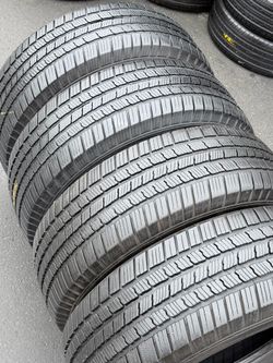 Set 265/65R17 Michelin • 4 Tires
