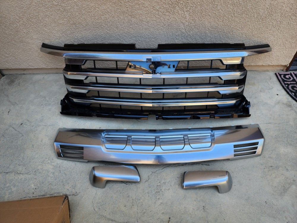 High Country Grill Valance Mirror Caps
