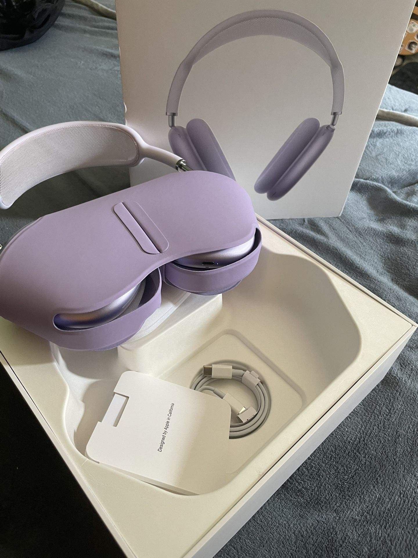 Air Pod Max - Purple
