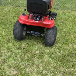 Troy Built 2022 Needs Bottom Deck  But Runs Good 