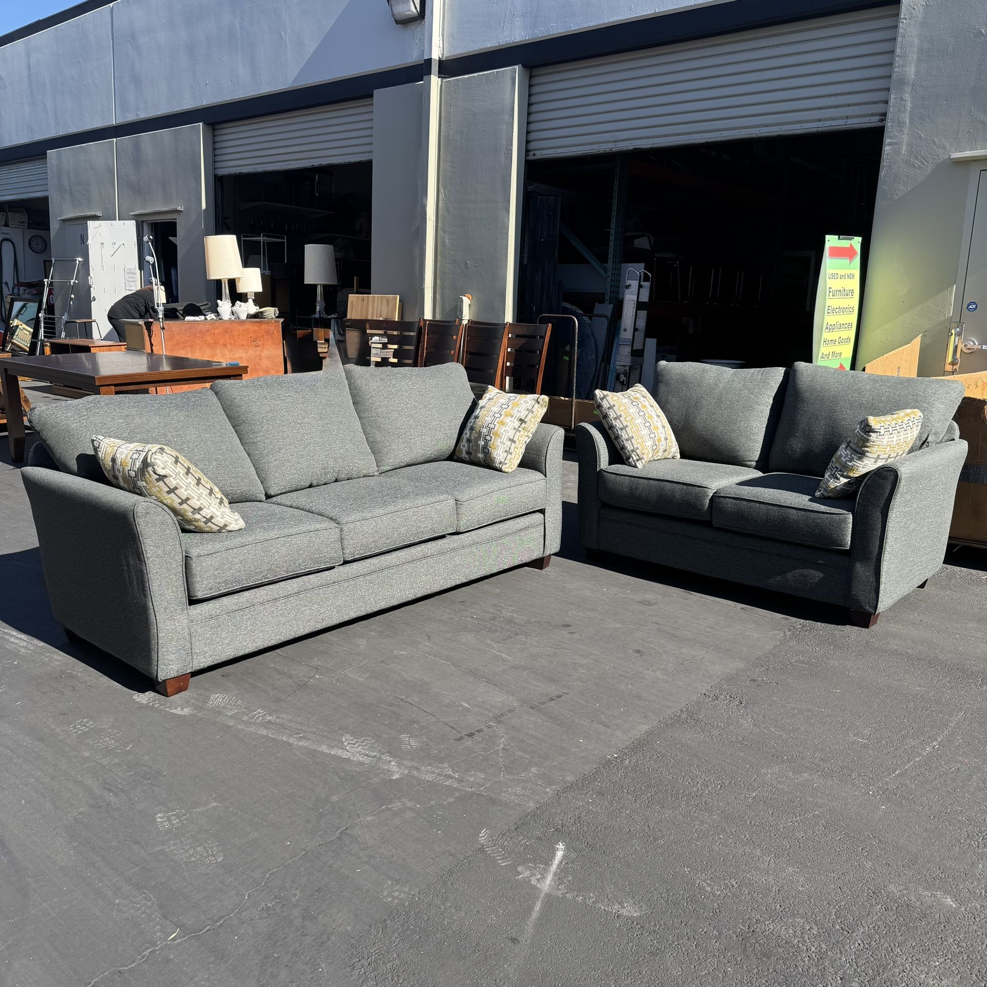 Set of 2 High Quality Gray Fabric Sofa and Loveseat Very Clean and Excellent Condition