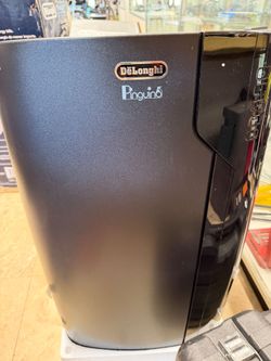 DeLonghi Pinguino PAC EX390LN 14,000 BTU Portable Air Conditioner 700 Sq Ft
