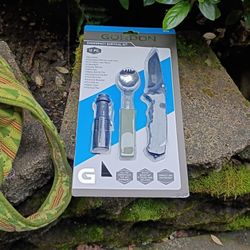 GORDON EMERGENCY SURVIVAL KIT (12) Piece 