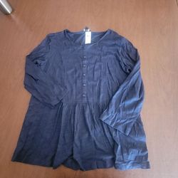 Navy blue Banana Republic blouse long sleeve shirt babydoll silhouette 
Size L New, with tag.
UPC 4. Dark blue. 55% Cotton, 45% Modal.
Size