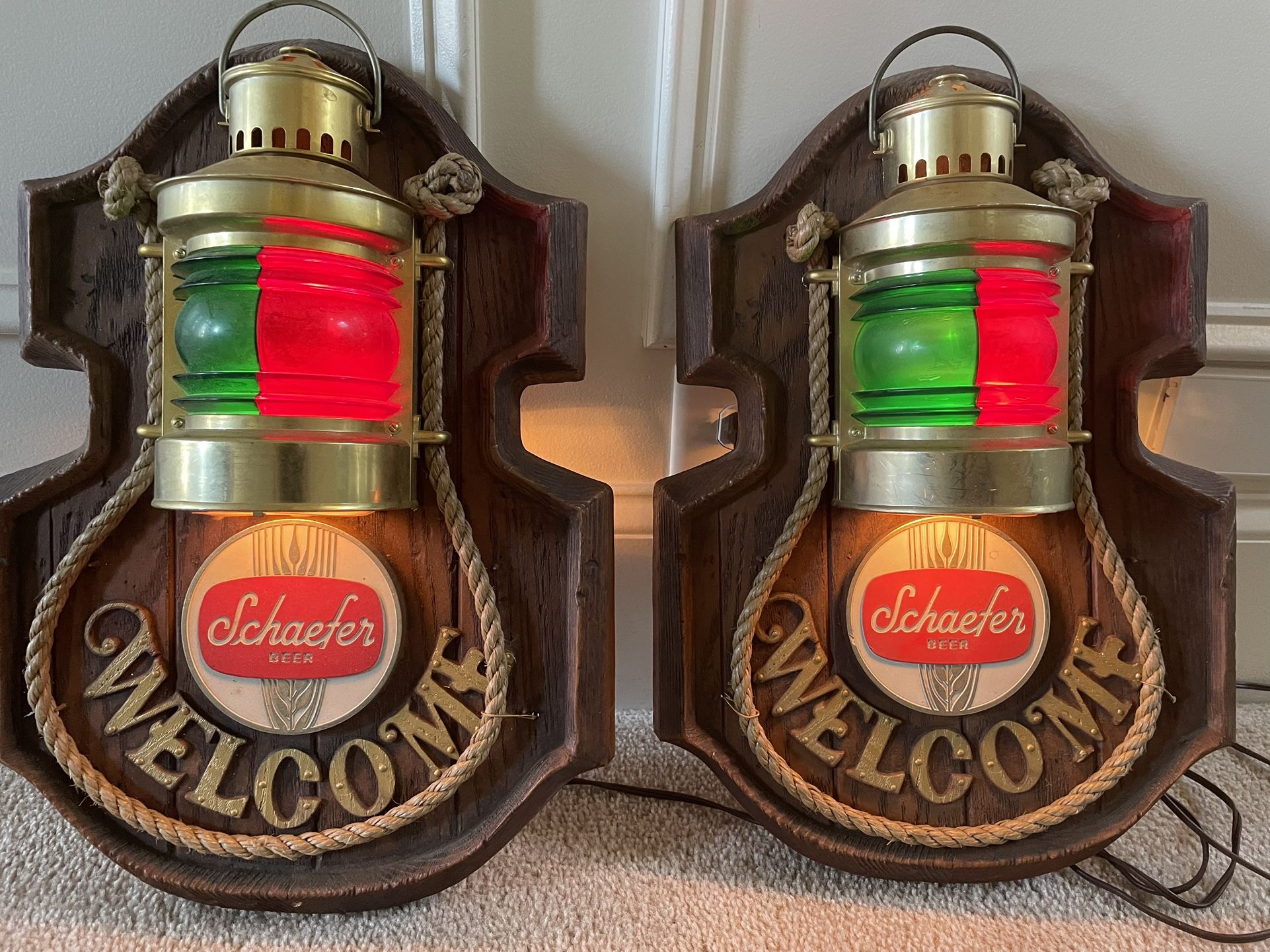 Vintage Schaefer Beer Lighted Welcome Ship Nautical Sign Light Set (Green/Red)