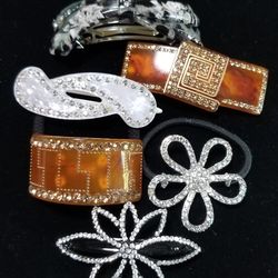 Hair Accessories 2 Ponytail 4 Snap Clips New And Used