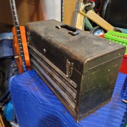 Vintage Craftsman toolbox. Aluminum box with drawers