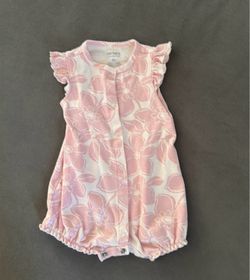 Baby girl, Carters outfit