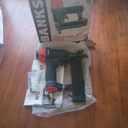 1/4" 18 gauge Crown stapler