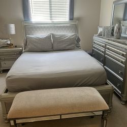 Bedroom set