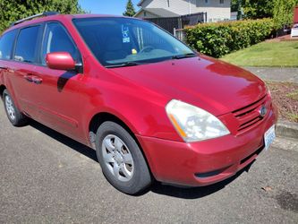 2009 KIA Sedona asking 1950