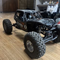 Axial RR10 Bomber 