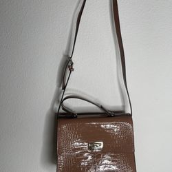 KATE SPADE NEW YORK Knightsbridge Glossy Croco-Embossed Doris Sparrow Satchel