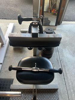 York Barbell Lat Pull down machine with multiple attachments & 300 plus pounds of weights