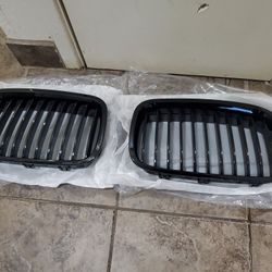 NEW  M STYLE Black Gloss Front Single Slat Grill 20$