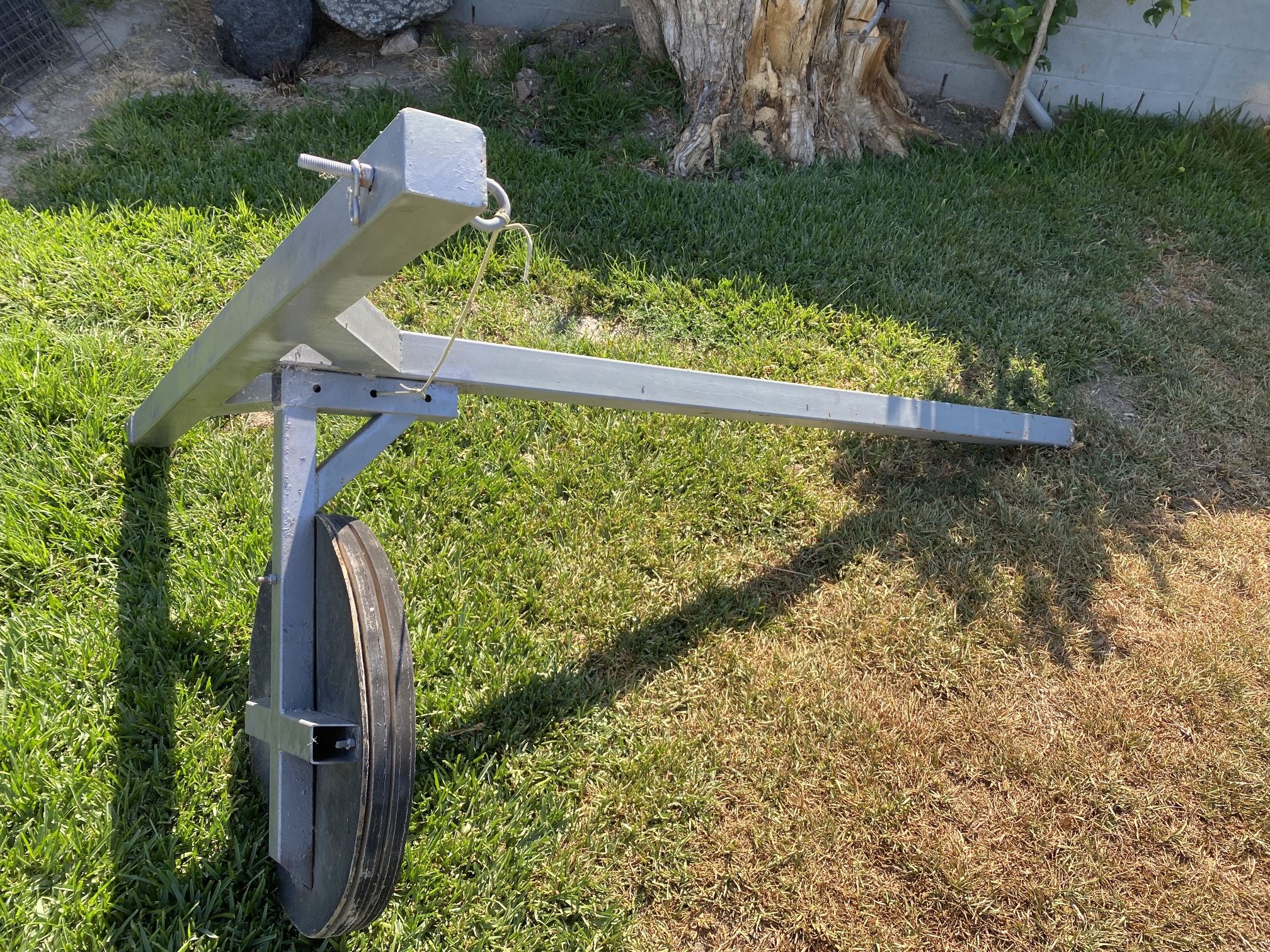 HEAVY DUTY BAG STAND FOR PUNSHING BAG GOOD SIZE AND SPEED BALL HEAVY DUTY $80 FIRM