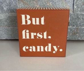 Kirkland’s Halloween sign