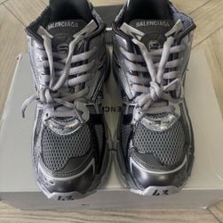 Balenciaga Runner Sneakers Gray/Black EUR 43 Size 10 US Designer Shoes $210