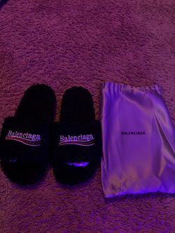 balenciaga fur slides