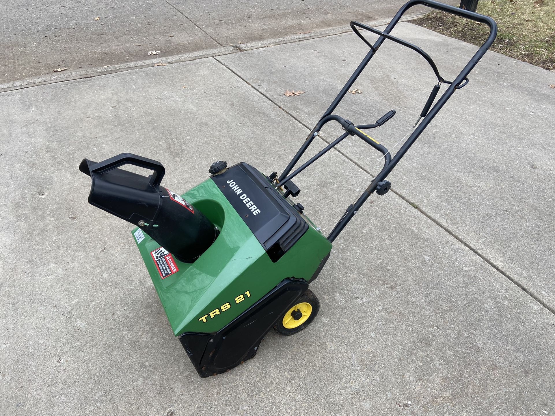 John Deere TRS21 Gas ❄️ Snowblower With Push Button Electric Start
