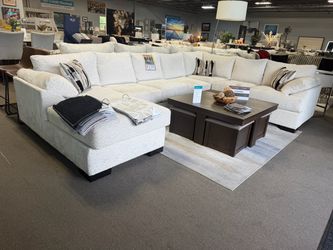 Large beautiful Sectional 💙🎉😍 easy financing!