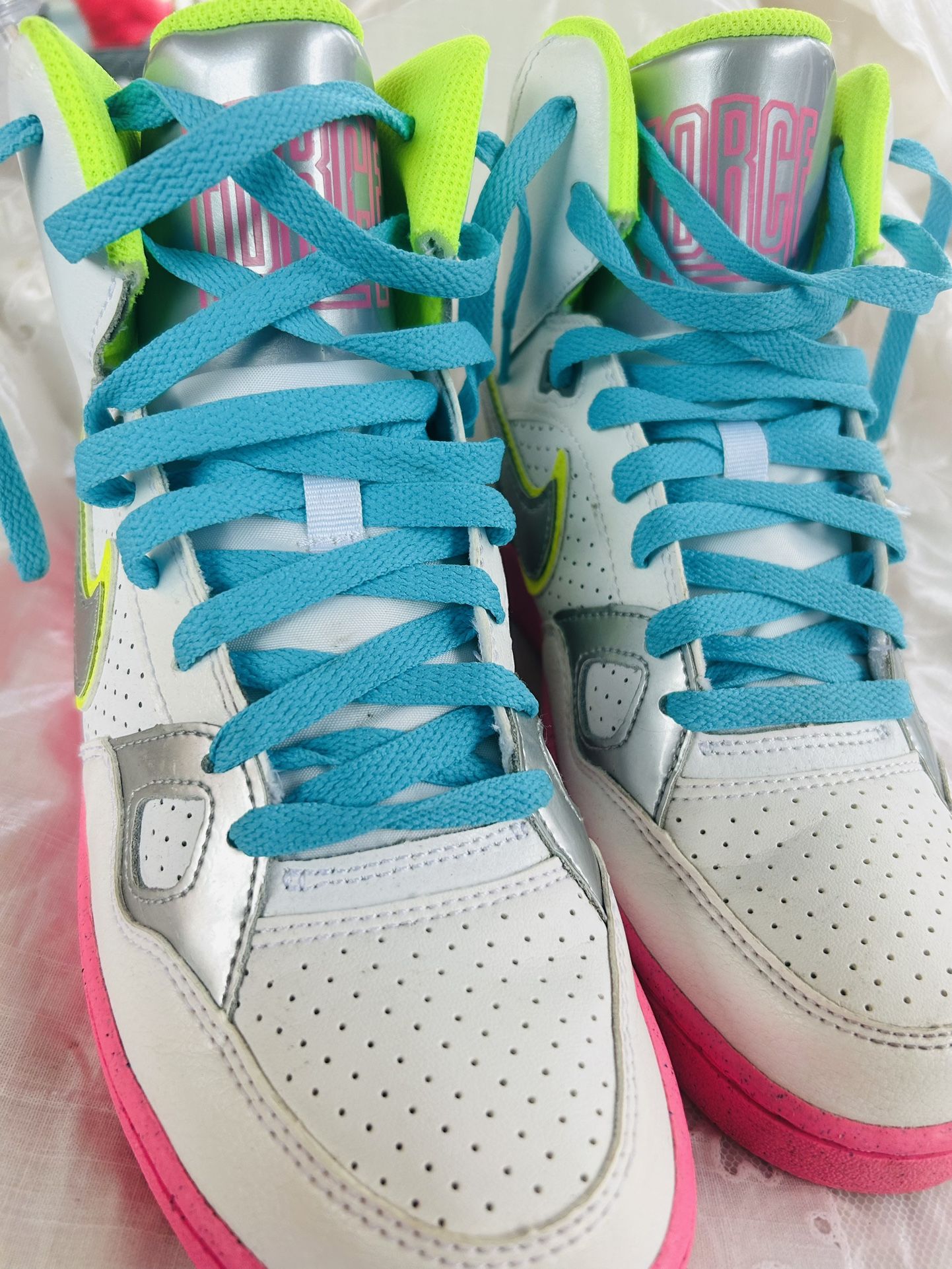 NIKE FORCE Shoes Size 8 1/2 Great Condition
