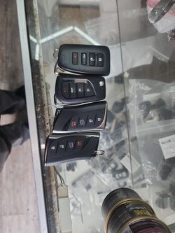 Car Key Fobs And Remotes 
