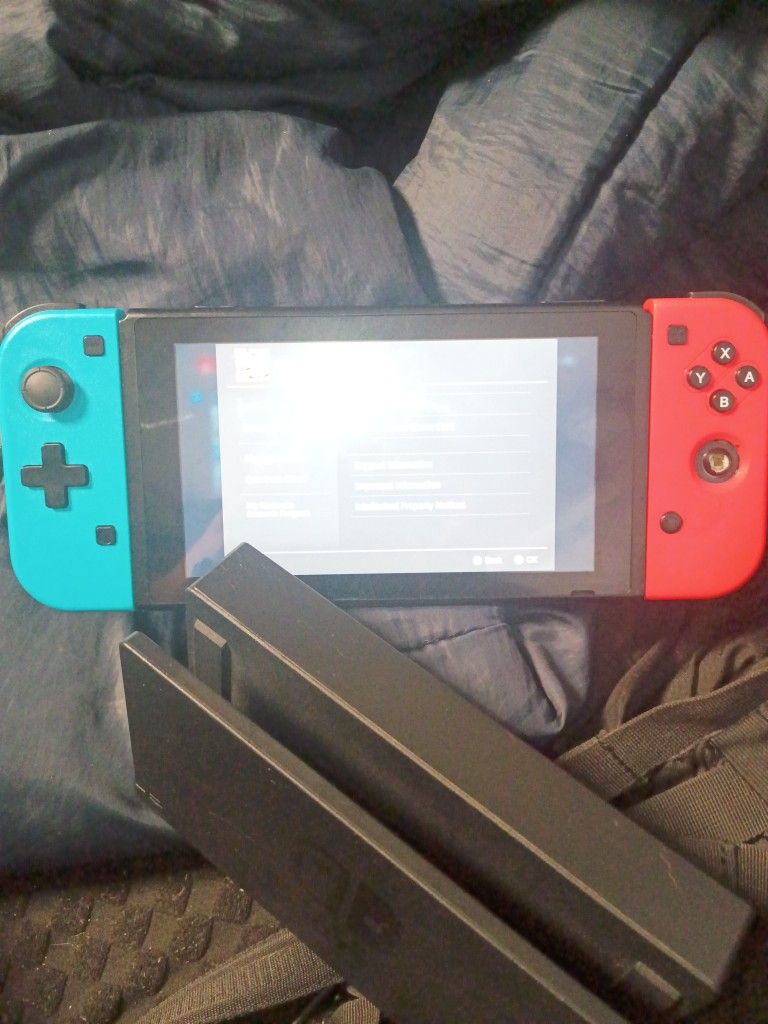 Nintendo Switch + Dock