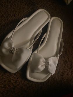 White bow sandals