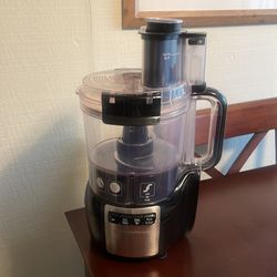Food processor