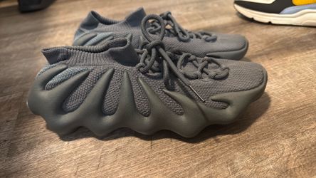 Yeezy 450- size 11