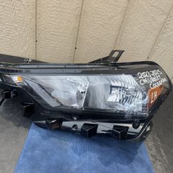 2023 2024 2025 CHEVROLET COLORADO LEFT SIDE HEADLIGHT OEM USED 