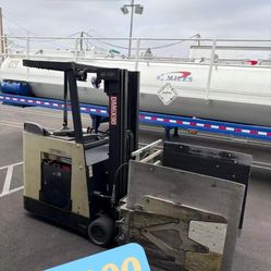 Electric Forklift,Warehouse helper（white） 11。13