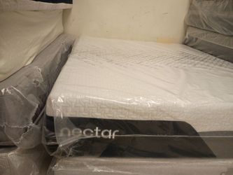 💤🛏️💤 $499 luxe memory foam available $499 💤🛏️💤