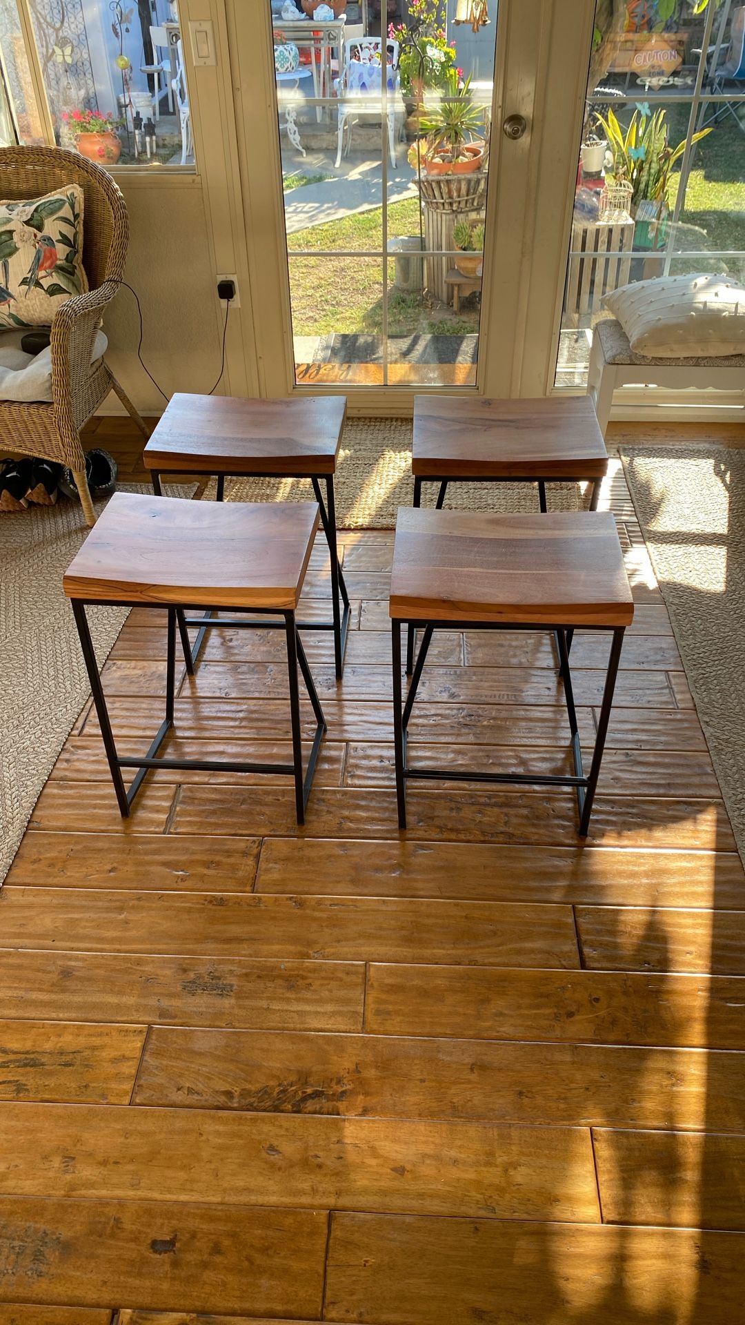 4 Stools