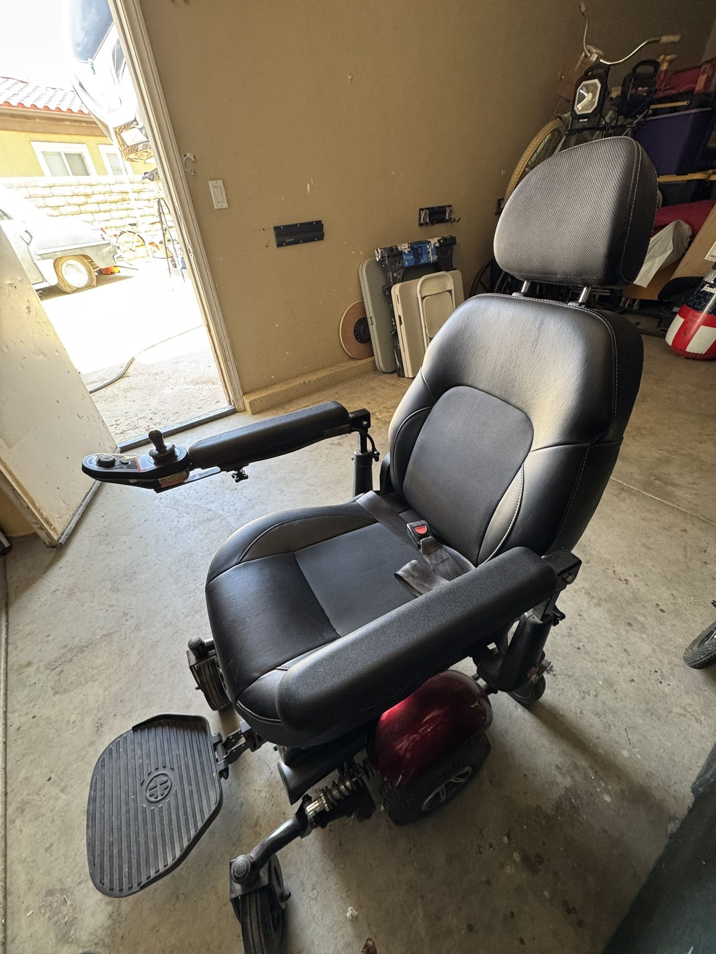 Electric Wheelchair