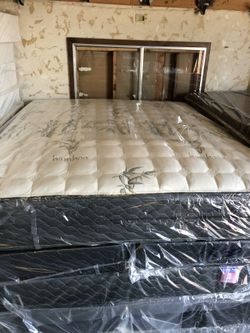 Queen Mattress / Colchones tamańo Queen