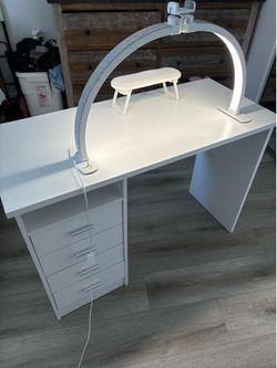Desk / Manicure Desk