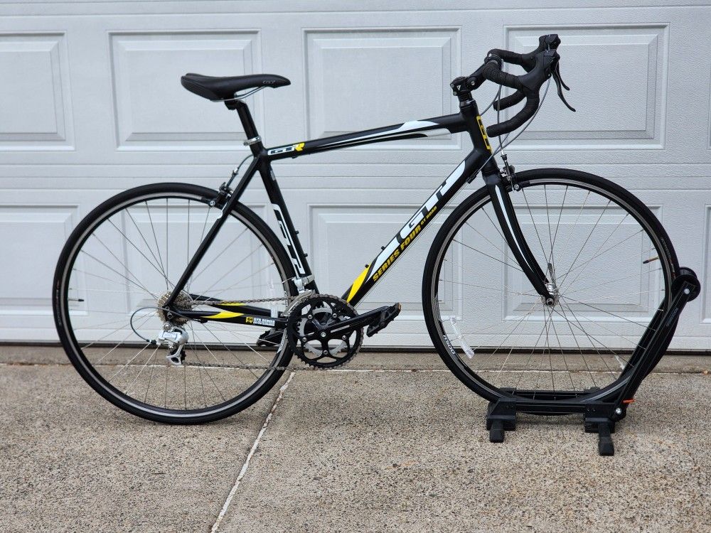 54cm GT Road Bike